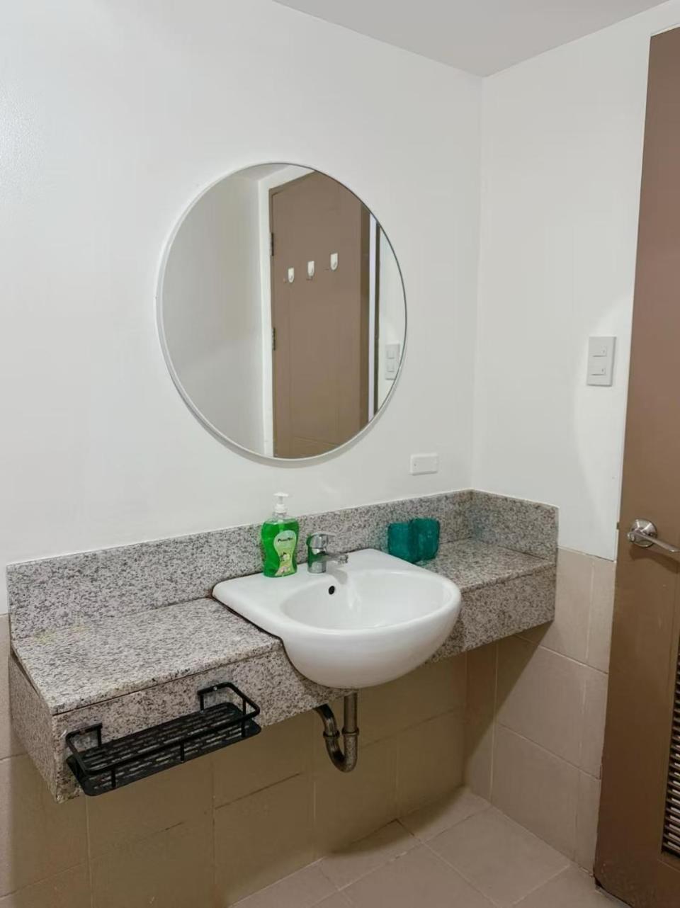 Alea Residence 21 Las Piñas Luaran gambar